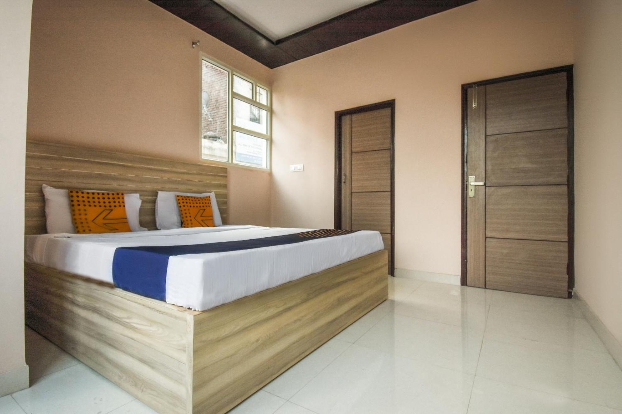 Hotel O Hi Tech Panchkula Εξωτερικό φωτογραφία