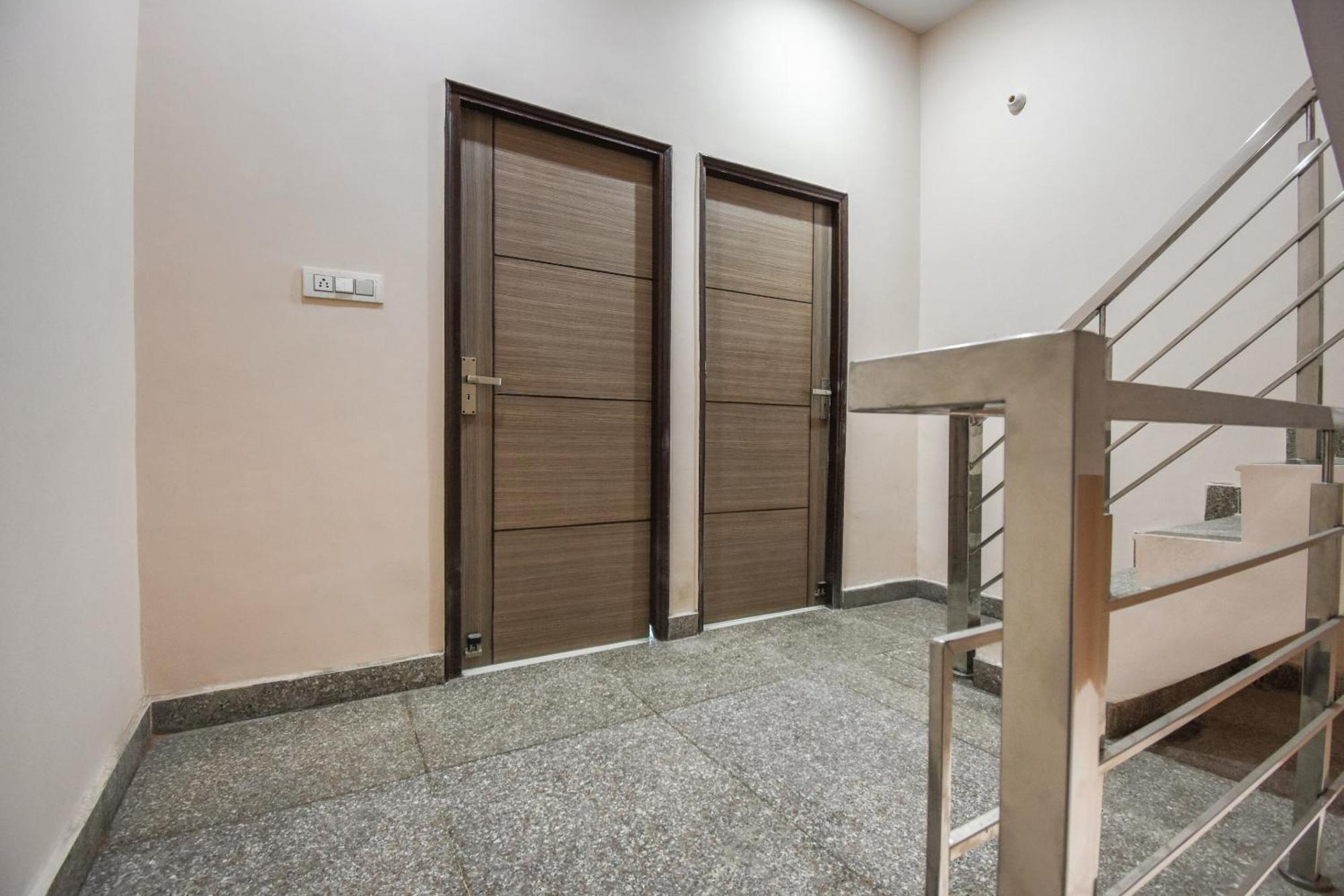 Hotel O Hi Tech Panchkula Εξωτερικό φωτογραφία