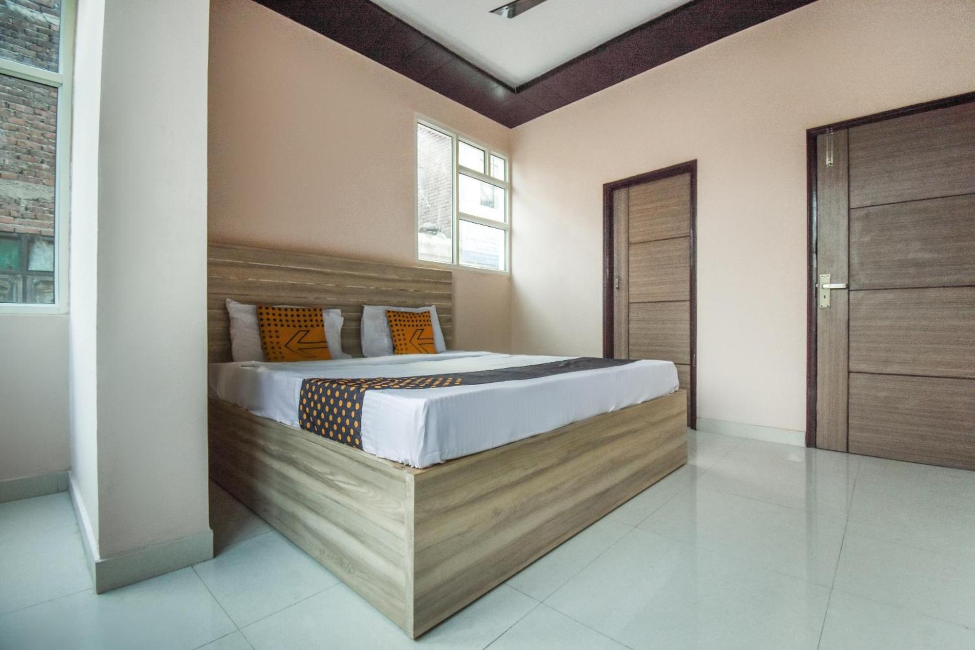 Hotel O Hi Tech Panchkula Εξωτερικό φωτογραφία